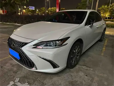 Lexus ES 2023 200 Excellence thumbnail 1