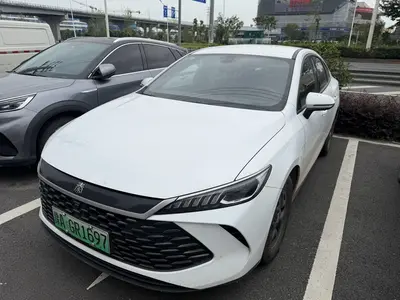 比亚迪 秦PLUS 2025款 DM-i 智驾版 55KM领先型