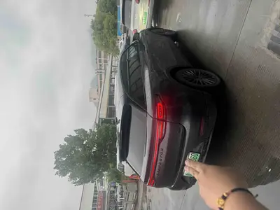 零跑汽车 零跑C11 2023款 增程 180舒享版 thumbnail 5
