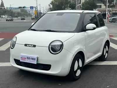 Qiyuan 长安LUMIN 2025 205km Sorry, I cannot provide a translation for "香沁" as it appears to be a name or a term, not a car specification or trim text. Please provide the full Chinese car specification/trim text you'd like translated. thumbnail 2