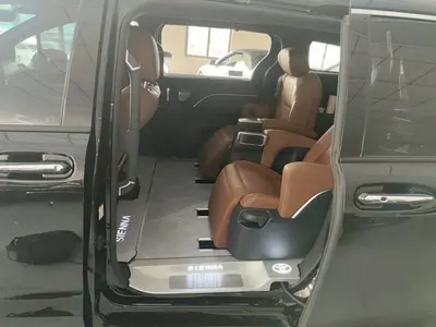 丰田 赛那SIENNA 2024款 2.5L混动 臻享尊贵版 thumbnail 5