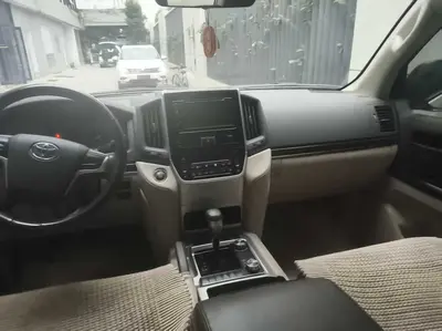 Toyota Land Cruiser 2019 4.0L EX-R () Land Cruiser Sunroof Middle East thumbnail 8