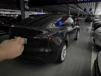 特斯拉 Model Y 2021款 标准续航后驱版 thumbnail 5