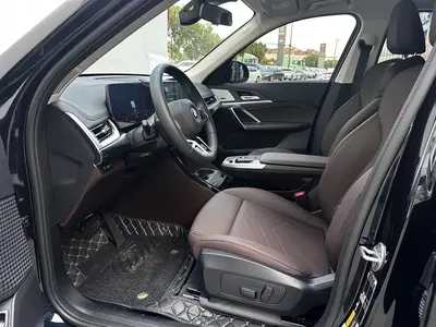 BMW iX1 2025 eDrive25L MM Sport thumbnail 5