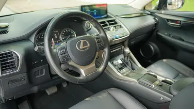 雷克萨斯 NX 2018款 300 前驱 锋行版 thumbnail 9