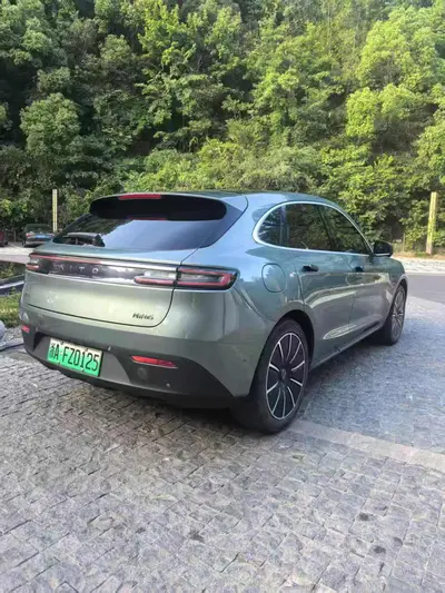 鸿蒙智行 问界M5 2022款 增程四驱旗舰版 thumbnail 3