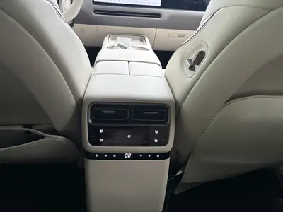 理想汽车 理想i6 2025款 两驱标准版 thumbnail 6