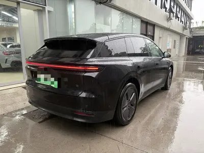 理想汽车 理想i6 2025款 两驱标准版 thumbnail 9