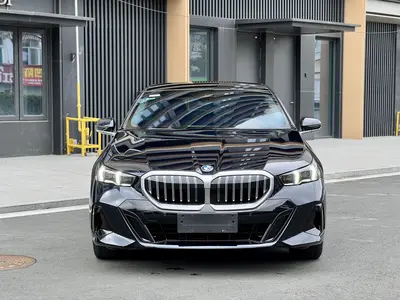 BMW 5 Series 2024 525Li MM Sport thumbnail 3