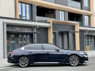 BMW 5 Series 2024 525Li MM Sport thumbnail 9