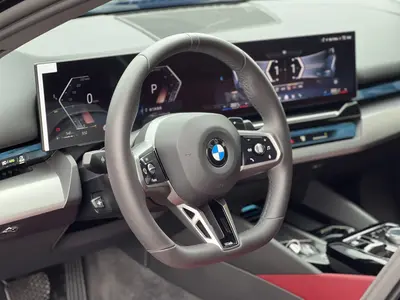 BMW 5 Series 2024 525Li MM Sport thumbnail 17