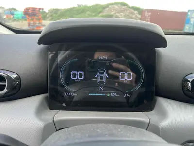 零跑汽车 零跑T03 2021款 400微糖版 thumbnail 8