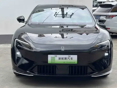 阿维塔 06 2025款 Pro纯电版 thumbnail 3