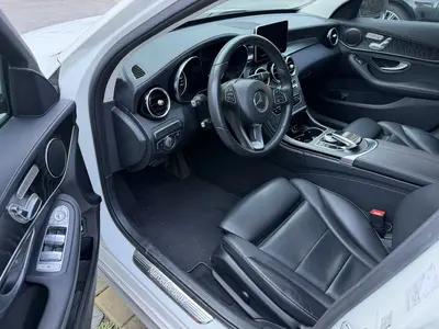 Mercedes-Benz C-Class 2017 C 200 L Sport thumbnail 4