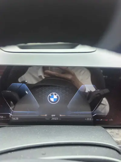 BMW X5 2023 xDrive 30Li PrestigeMM Sport thumbnail 3