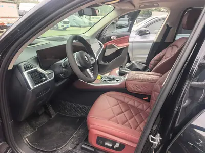 BMW X5 2023 xDrive 30Li PrestigeMM Sport thumbnail 4
