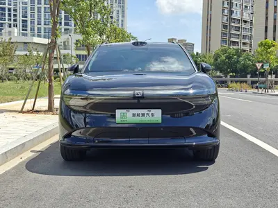 极氪 7X 2025款 100kWh 长续航后驱智驾版 thumbnail 3