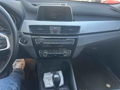 BMW X1 2018 sDrive20Li Leading thumbnail 6
