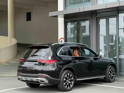 奔驰 GLC 2024款 级 GLC 260 L 4MATIC 动感型 5座