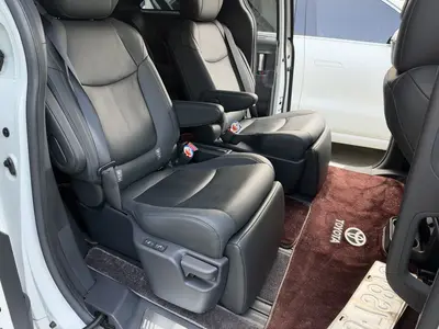 Toyota Sienna 2023 2.5LHybrid Ultimate thumbnail 5