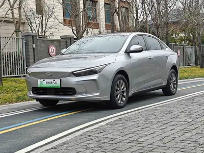 吉利几何 A 2022款 几何A Pro 430KM 出行版 thumbnail 1