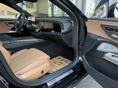 Mercedes-Benz E-Class 2025 E 300 L Luxury thumbnail 11