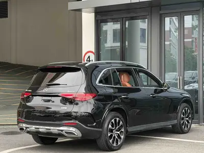奔驰 GLC 2024款 级 GLC 260 L 4MATIC 豪华型 5座