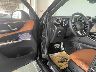 奔驰 GLC 2024款 级 GLC 260 L 4MATIC 豪华型 5座 thumbnail 8
