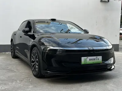 极氪 007 2025款 长续航后驱智驾版 100kWh thumbnail 4