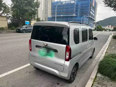 Wuling 五菱之光新能源 2025 305km Entry thumbnail 4