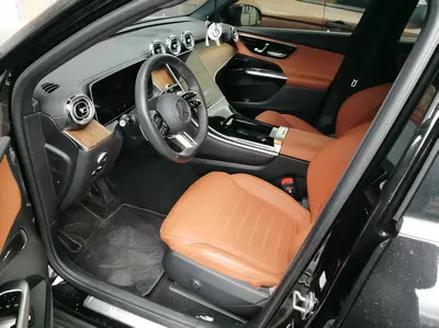 Mercedes-Benz GLC 2024 -Class GLC 300 L 4MATIC Sport 5-Seat thumbnail 3