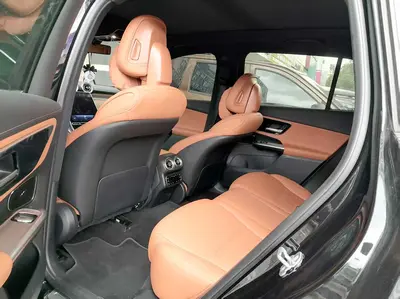 Mercedes-Benz GLC 2024 -Class GLC 300 L 4MATIC Sport 5-Seat thumbnail 5
