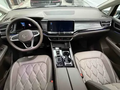 Volkswagen 威然 2024 380TSI Flagship