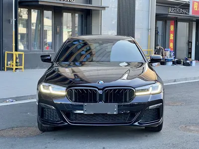 BMW 5 Series 2023 530Li Leading MM Sport thumbnail 3