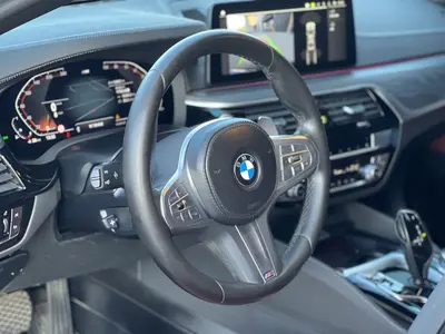 BMW 5 Series 2023 530Li Leading MM Sport thumbnail 17