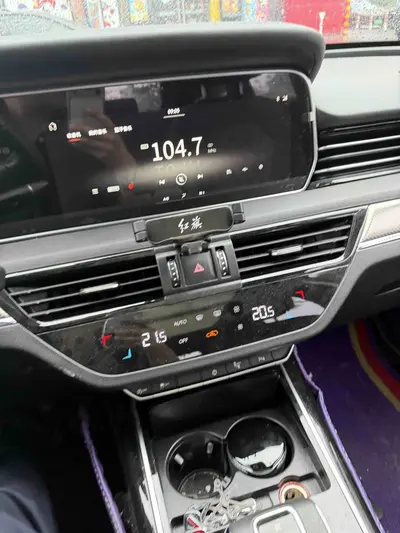 红旗 HS5 2019款 2.0T 智联旗享版