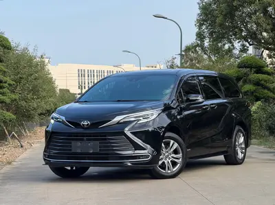 Toyota Sienna 2024 2.5LHybrid AWDPremium thumbnail 2