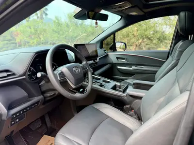 Toyota Sienna 2024 2.5LHybrid AWDPremium thumbnail 7