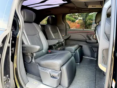 Toyota Sienna 2024 2.5LHybrid AWDPremium thumbnail 10