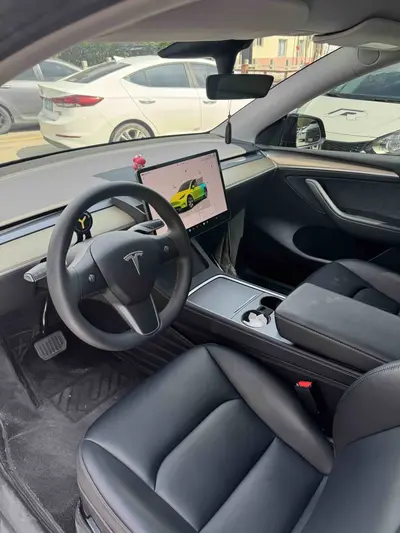 特斯拉 Model Y 2022款 改款 后轮驱动版 thumbnail 3
