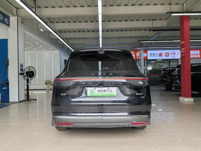 鸿蒙智行 问界M8 2025款 增程 Max+版 53.4kWh 6座版 thumbnail 5