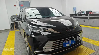 丰田 赛那SIENNA 2023款 2.5L混动 铂金版 thumbnail 2