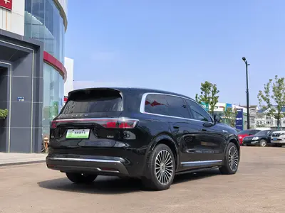 鸿蒙智行 问界M8 2025款 增程 Max+版 53.4kWh 6座版(192线激光雷达) thumbnail 6