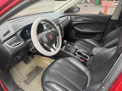 Roewe i5 2019 1.5L Auto4GConnected Leading LuxuryFlagship