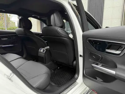 Mercedes-Benz C-Class 2025 C 260 L Sport thumbnail 10