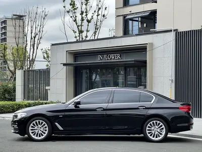 BMW 5 Series 2018 Facelift 530Li Leading Luxury Pack thumbnail 5