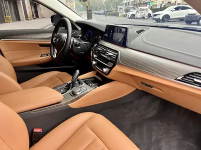BMW 5 Series 2018 Facelift 530Li Leading Luxury Pack thumbnail 14