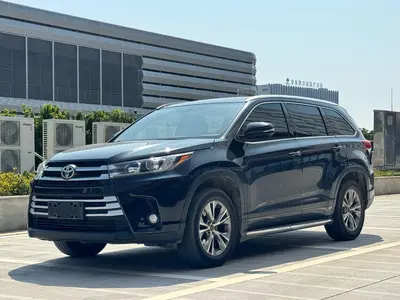 Toyota 汉兰达 2021款 2.0T 两驱豪华版 7座