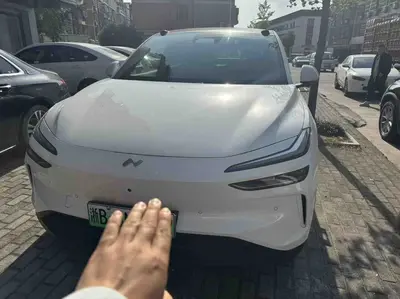 Onvo L60 2025 60kWh RWD thumbnail 1
