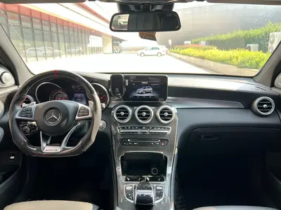 Mercedes-Benz GLC 2016 -Class GLC 260 4MATIC Luxury thumbnail 9